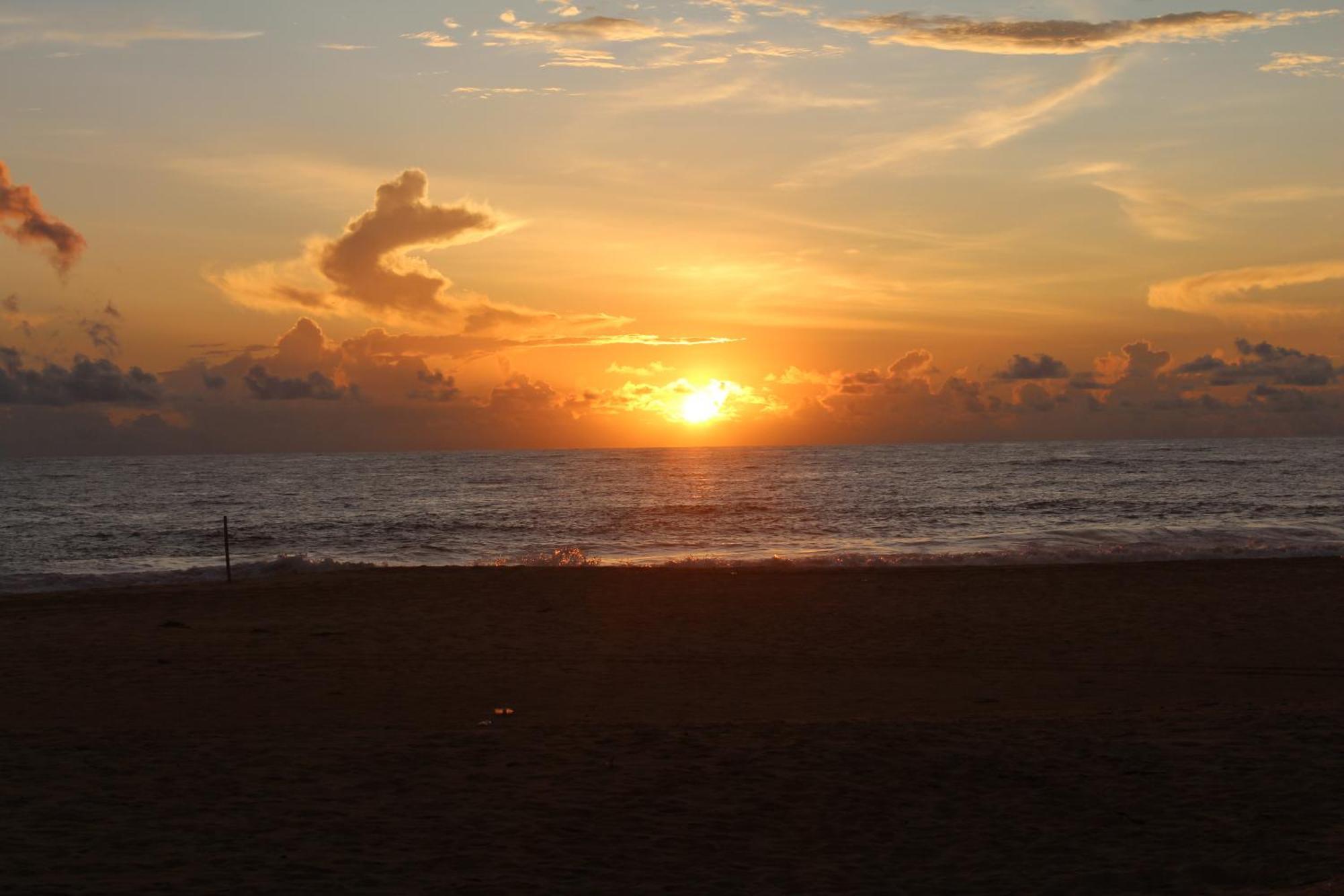Prana Beach Hotel Ex Guli Hikkaduwa Bagian luar foto