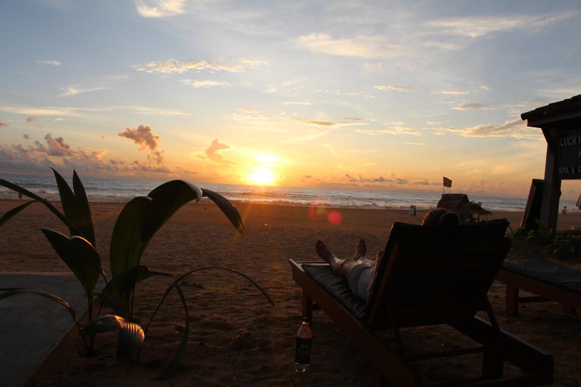 Prana Beach Hotel Ex Guli Hikkaduwa Bagian luar foto