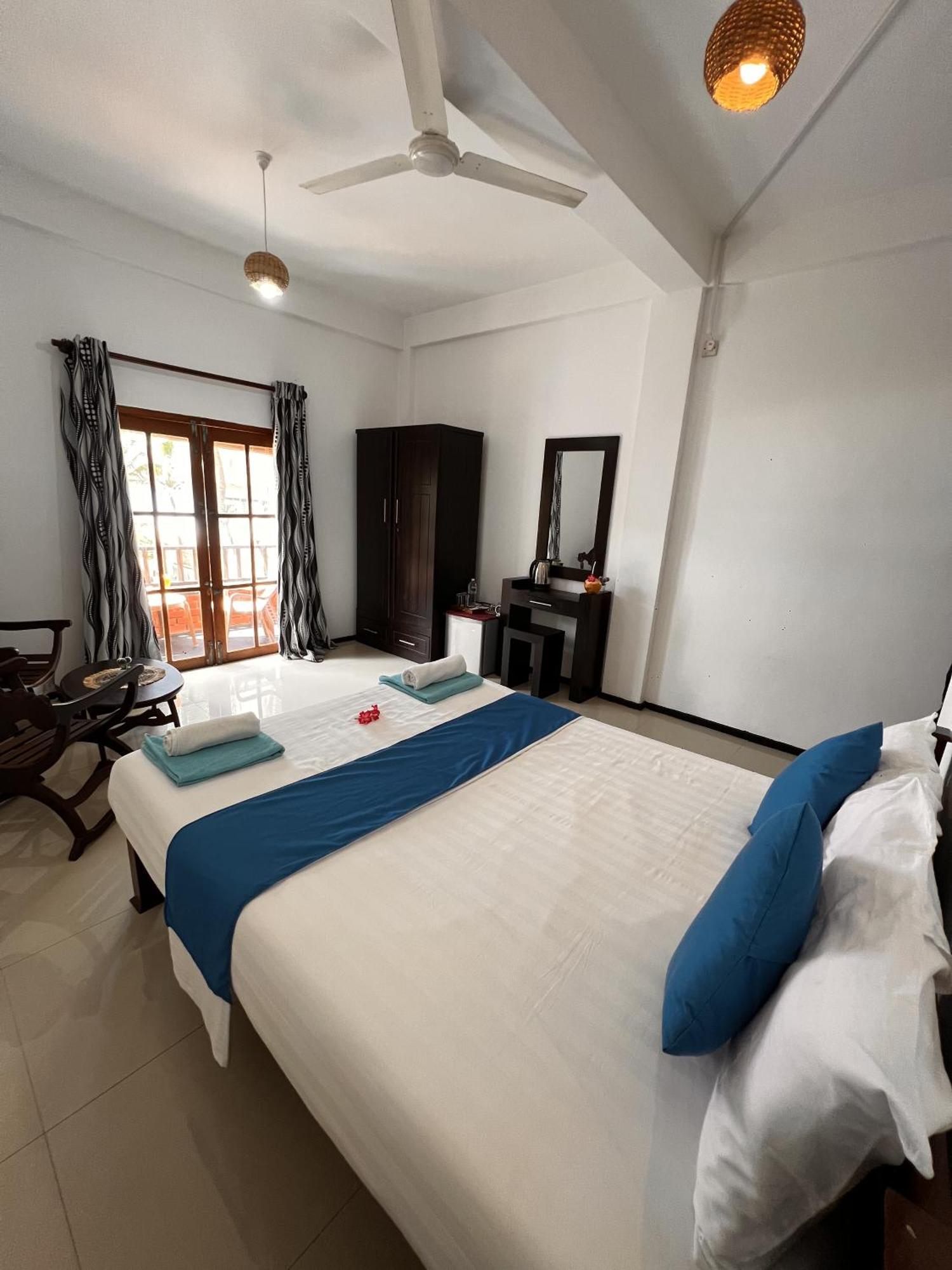 Prana Beach Hotel Ex Guli Hikkaduwa Bagian luar foto